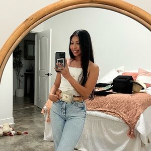 Meet your Posher, Esmeralda